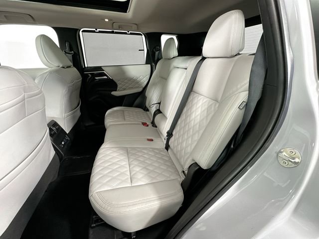 Used 2023 Mitsubishi Outlander SEL AWD/4WD image 25