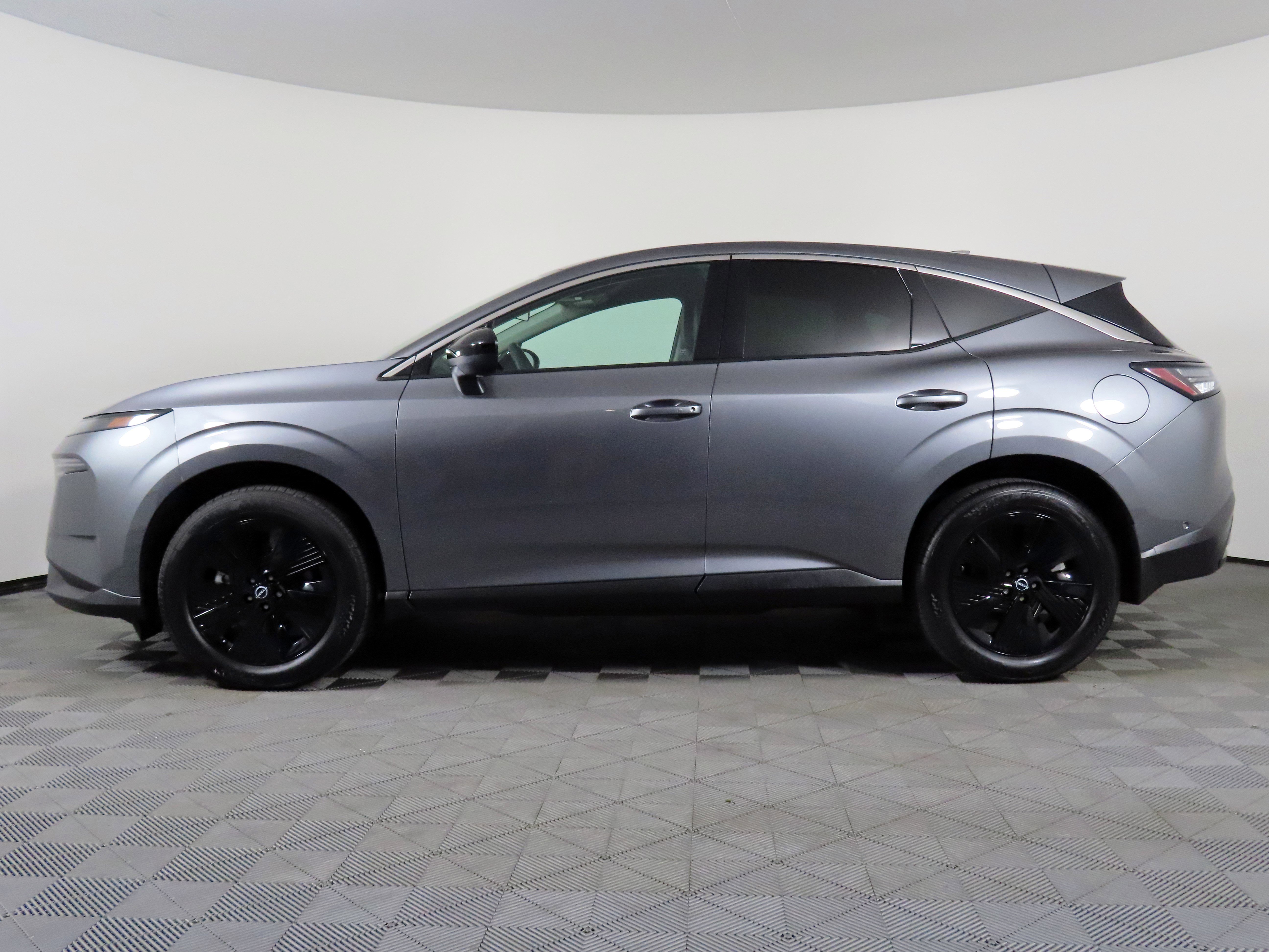 Certified 2025 Nissan Murano SV image 38