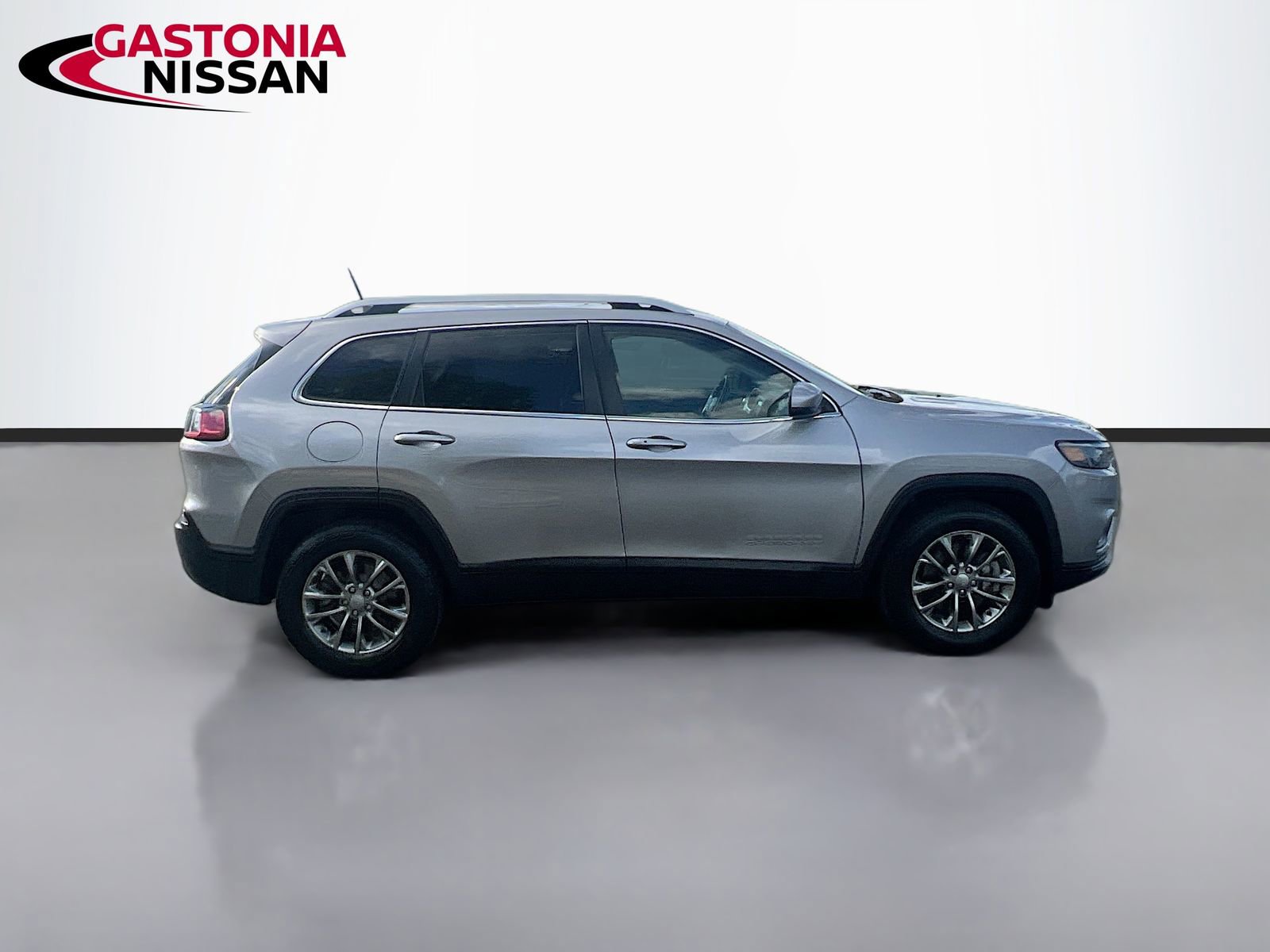 Used 2019 Jeep Cherokee Latitude Plus w/ Cold Weather Group image 10