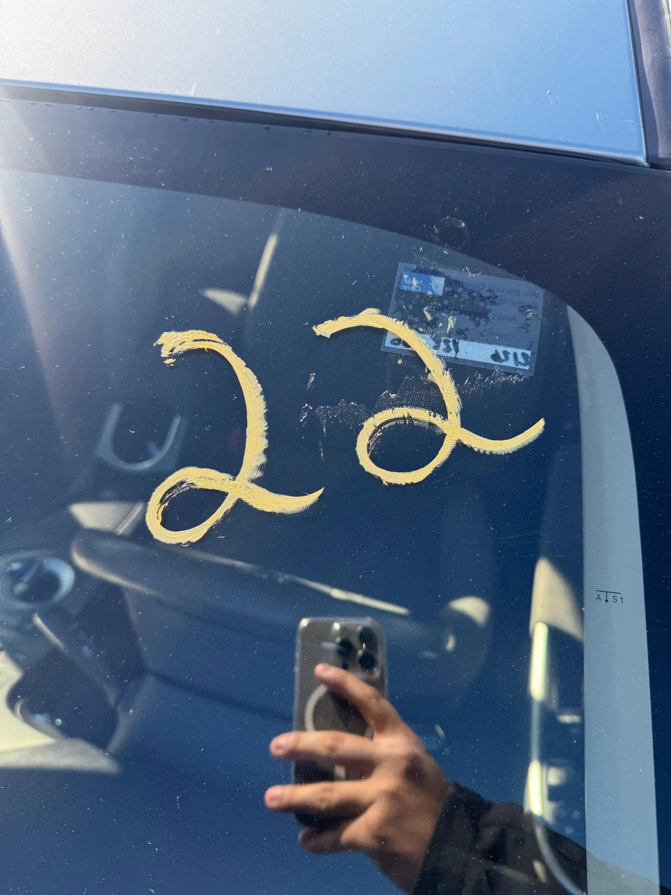 Used 2015 Toyota Prius Plug-In Hybrid image 23