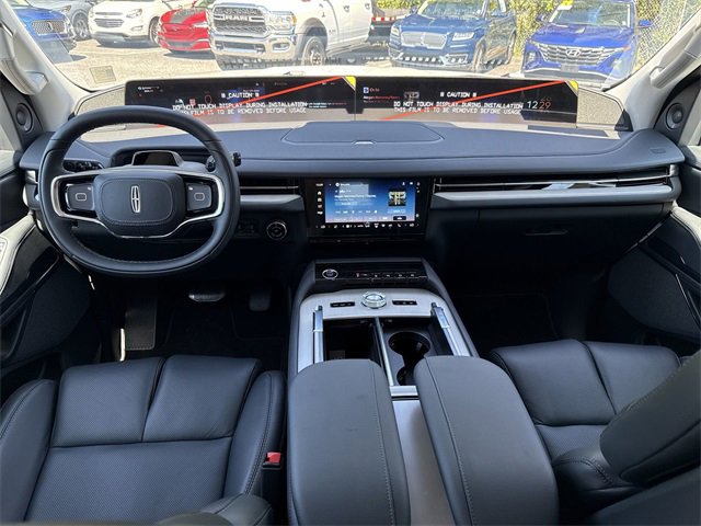 New 2025 Lincoln Navigator L Reserve image 15