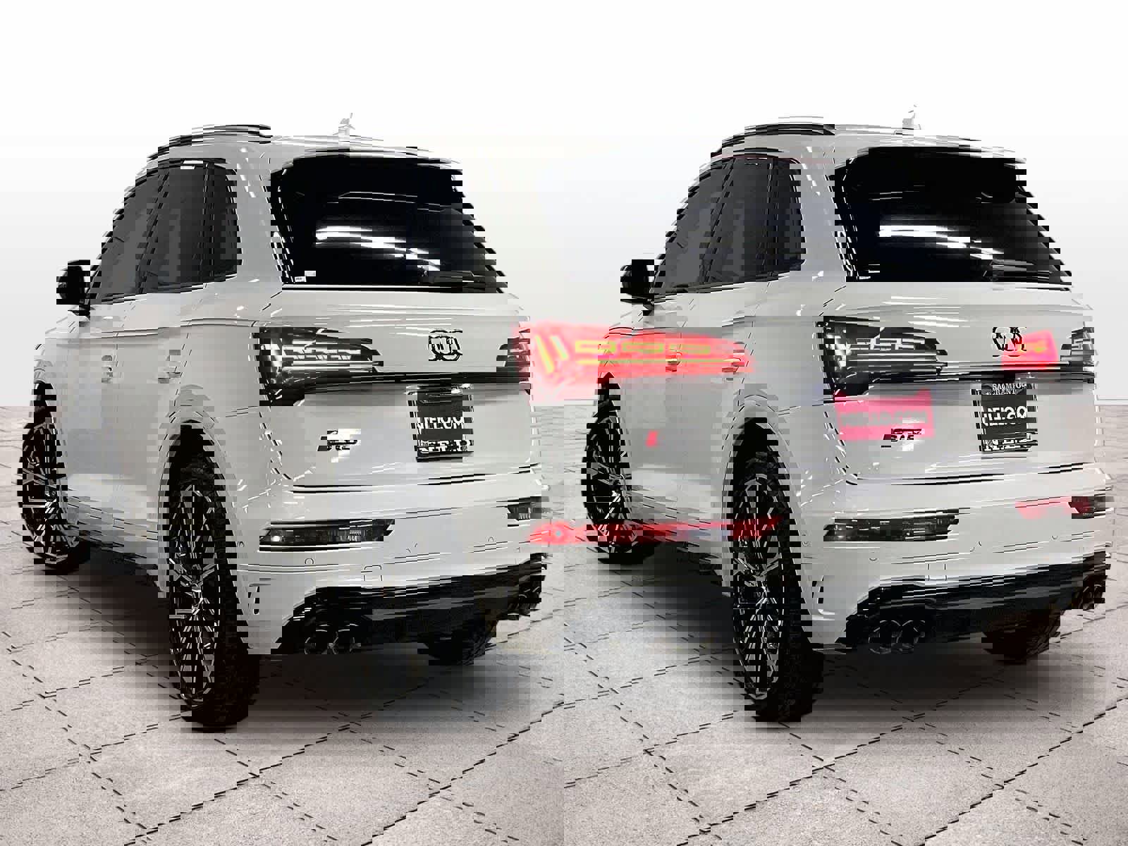 Used 2023 Audi SQ5 Prestige w/ Prestige Package image 13