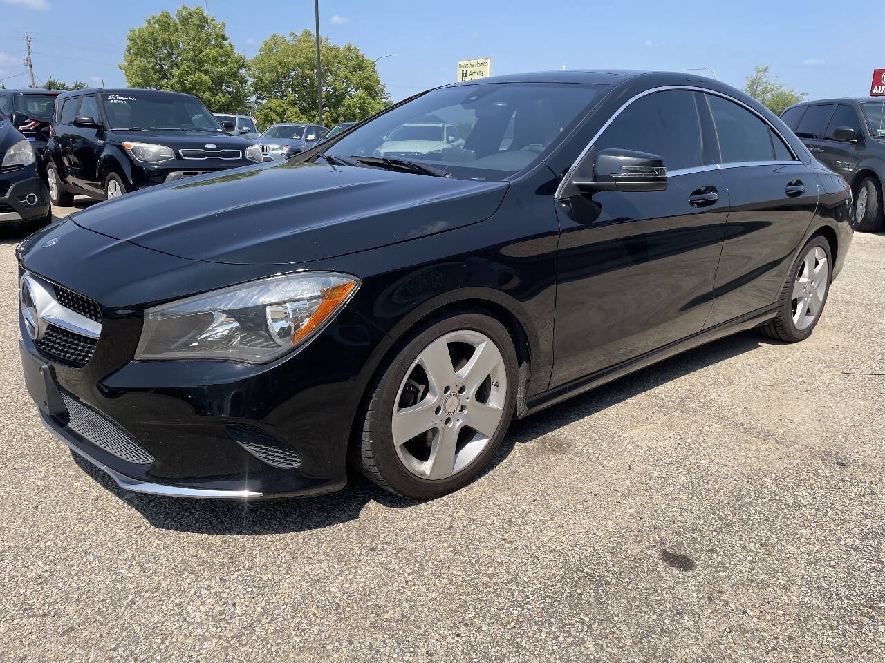 Used 2017 Mercedes-Benz CLA 250 4MATIC image 5