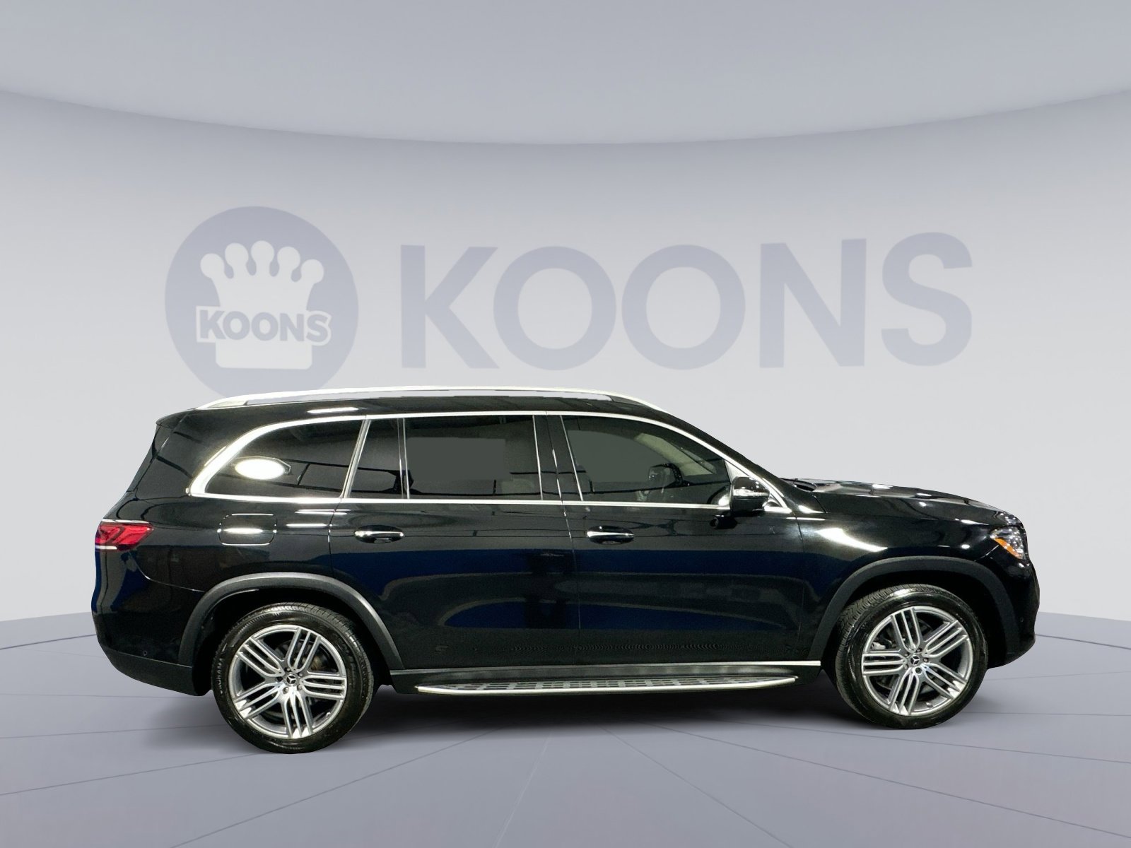 Used 2021 Mercedes-Benz GLS 450 4MATIC image 8