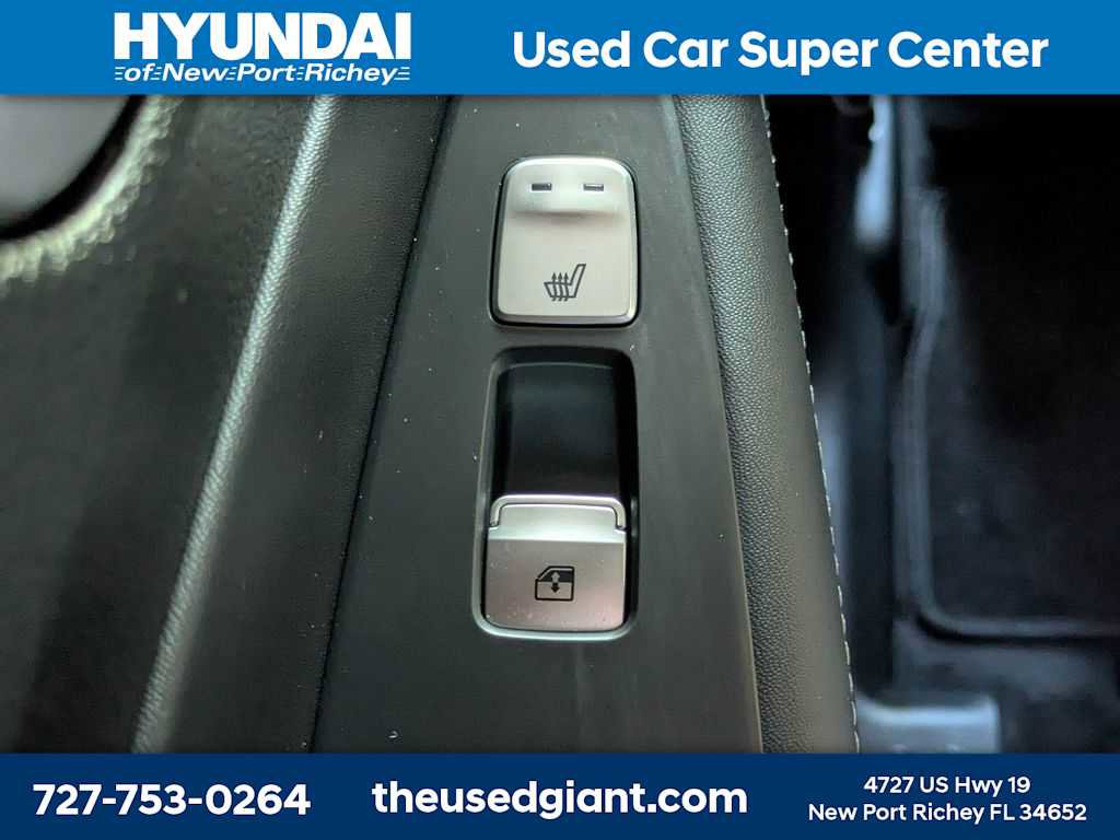 Used 2023 Hyundai Santa Fe Calligraphy w/ Cargo Package AWD/4WD image 17