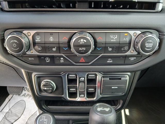 New 2025 Jeep Wrangler Unlimited Sahara w/ Technology Group AWD/4WD image 26
