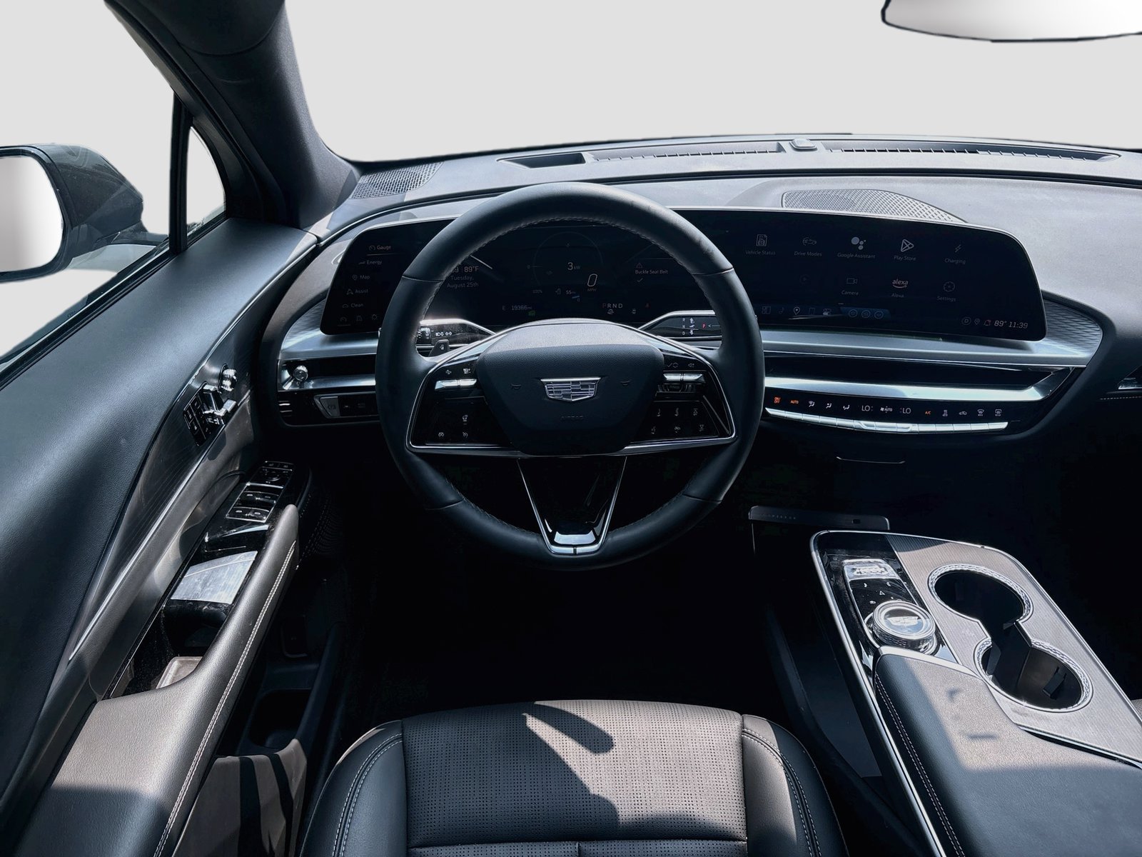 Used 2025 Cadillac Lyriq Sport RWD image 22