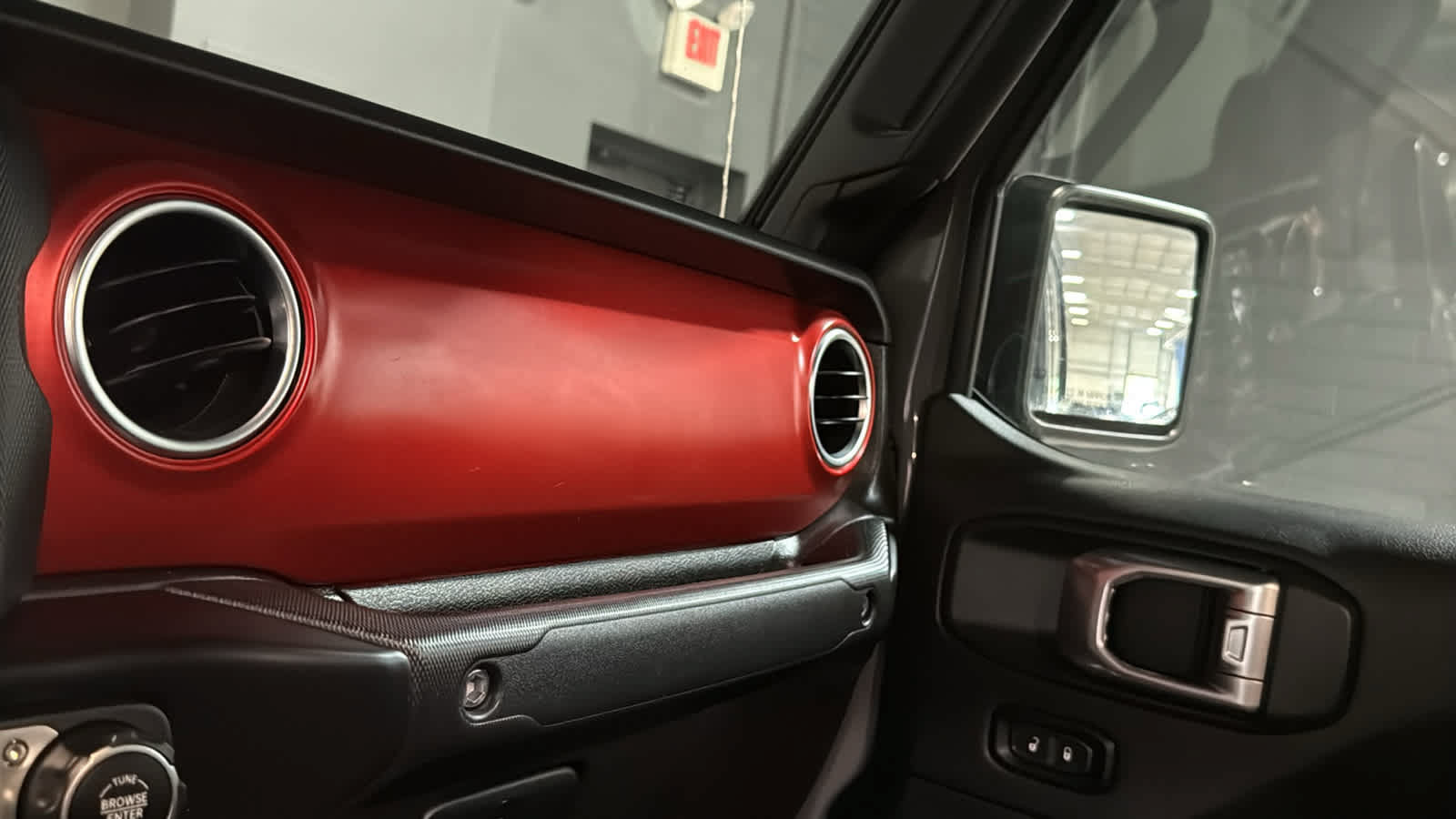 Certified 2022 Jeep Gladiator Rubicon w/ Cold Weather Group AWD/4WD image 19