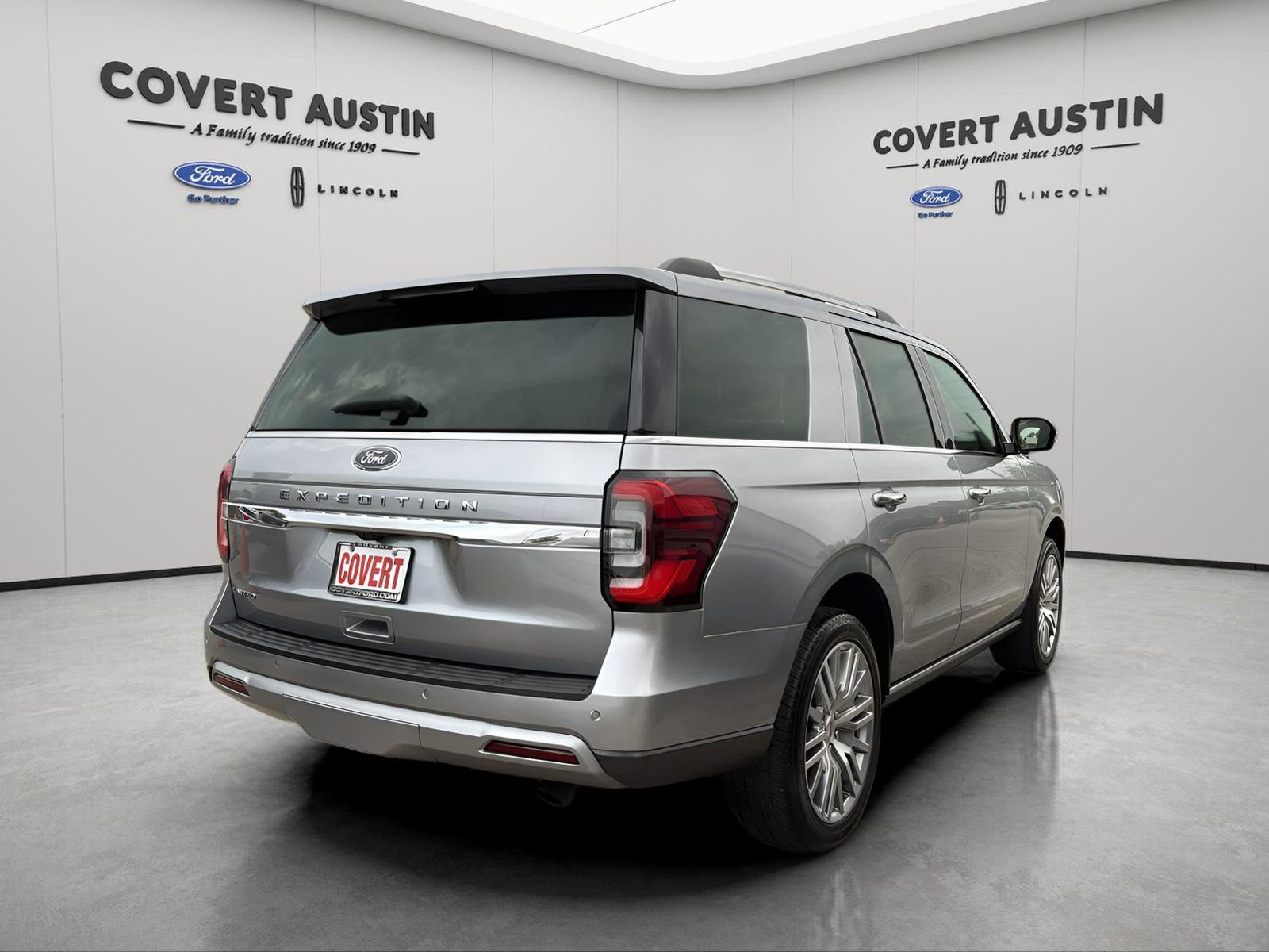 Certified 2024 Ford Expedition Limited image 5