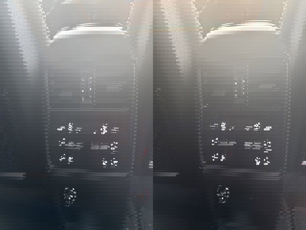 Used 2024 Porsche Cayenne Coupe image 16