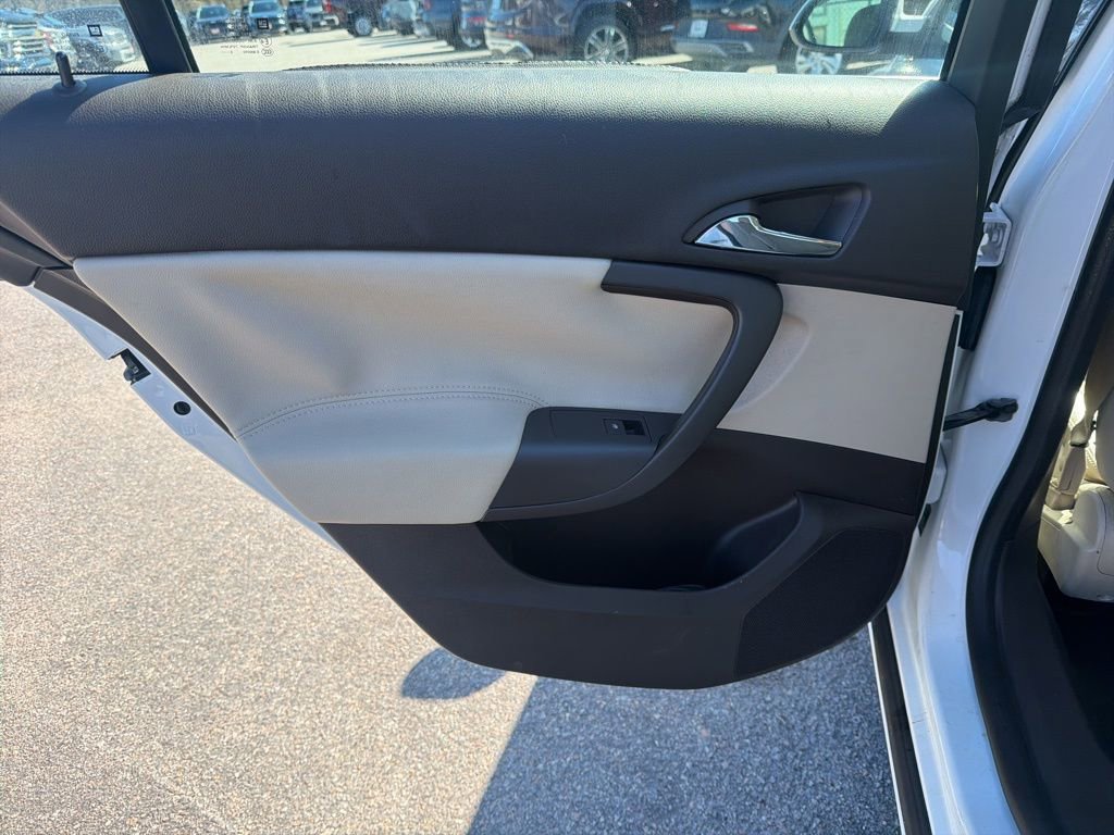 Used 2011 Buick Regal CXL w/ RL2 Preferred Equipment Group image 23