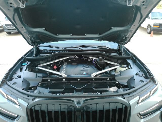 Used 2023 BMW X7 xDrive40i w/ M Sport Package AWD/4WD image 72
