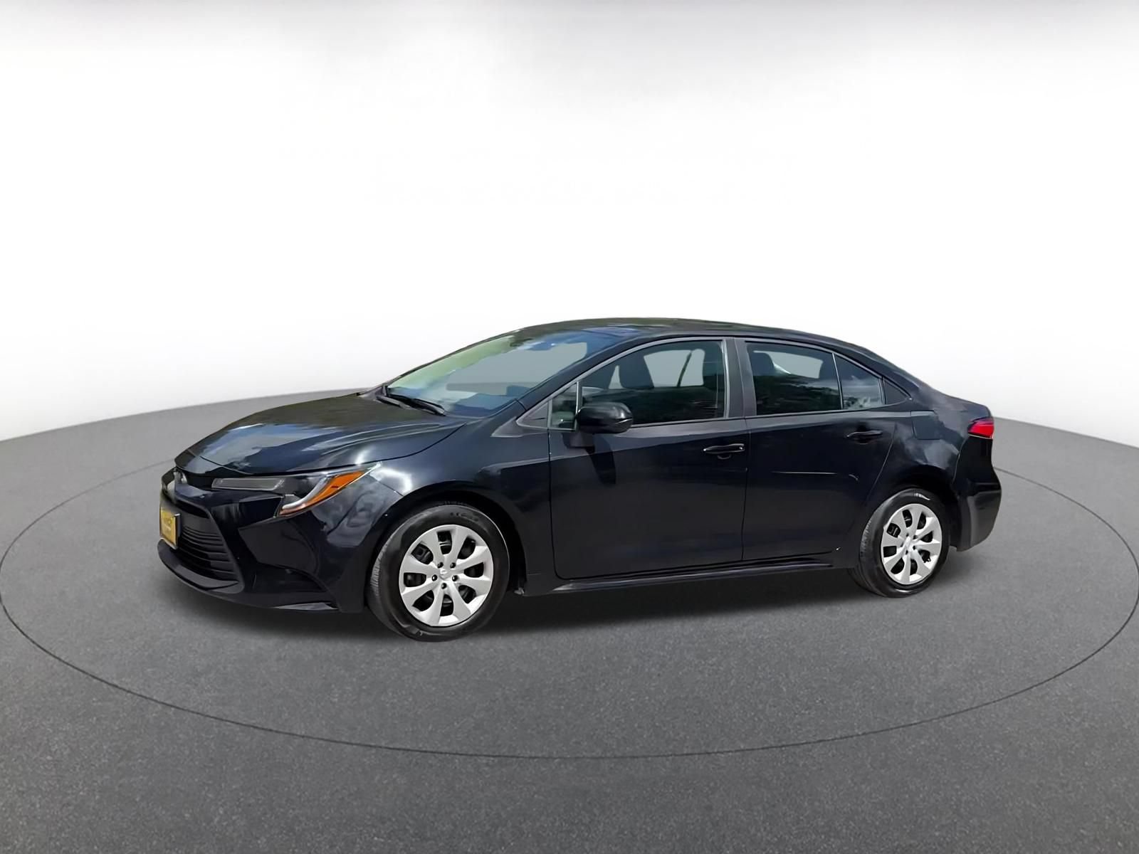 Used 2025 Toyota Corolla LE FWD image 7