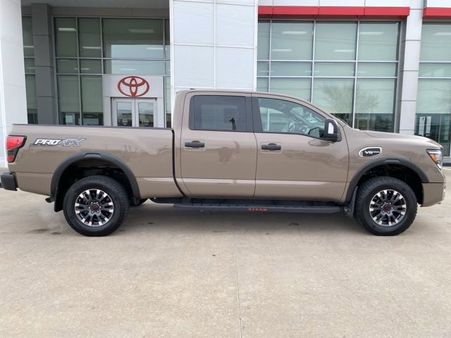 Used 2023 Nissan Titan PRO-4X image 2