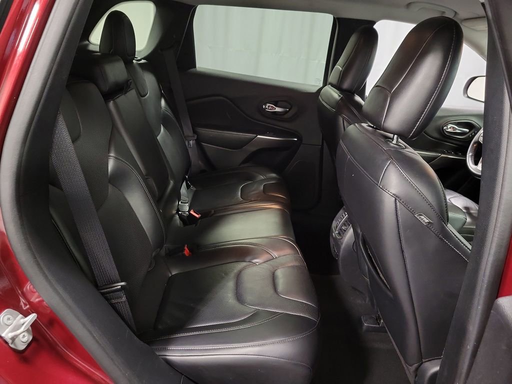 Used 2020 Jeep Cherokee Limited image 25