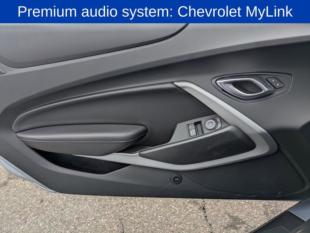 Used 2018 Chevrolet Camaro SS image 9