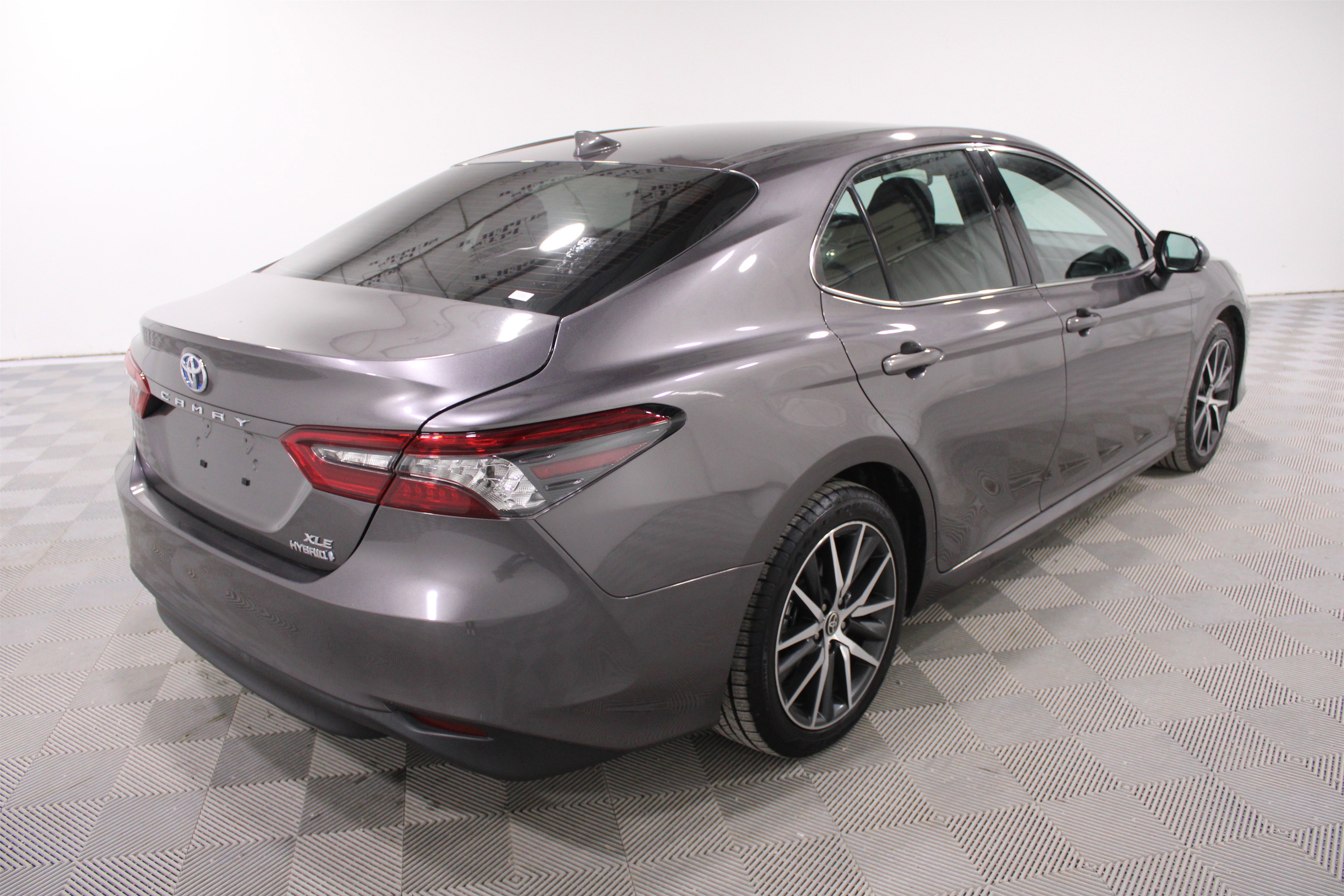 Used 2023 Toyota Camry XLE image 27