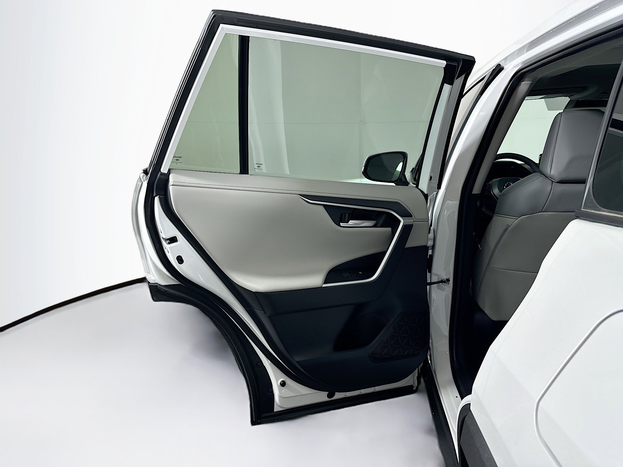 Used 2025 Toyota RAV4 Limited w/ Weather Package image 26