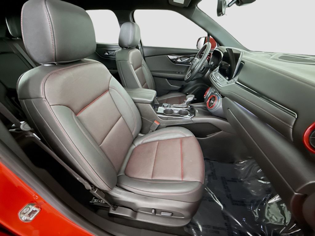 Used 2025 Chevrolet Blazer RS w/ Driver Confidence II Package image 28