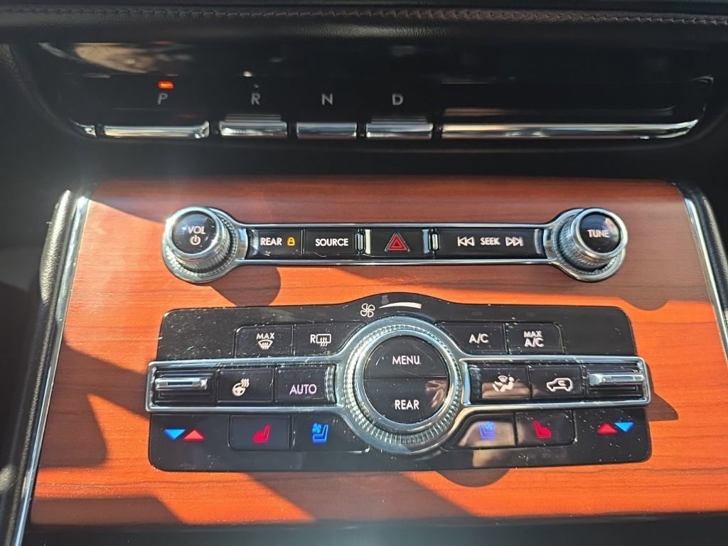 Used 2021 Lincoln Aviator Reserve w/ Equipment Group 201A image 32