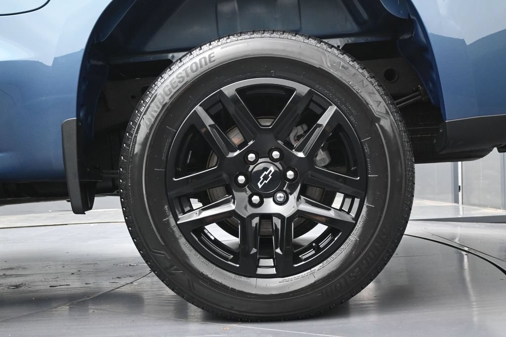 Certified 2024 Chevrolet Silverado 1500 Custom w/ Turbomax Blackout Package AWD/4WD image 14