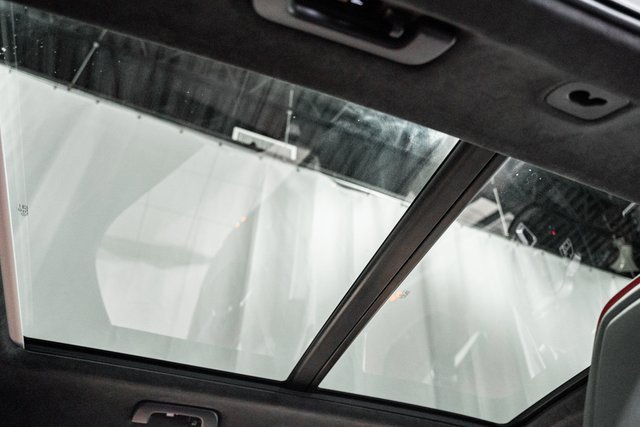 Used 2021 Porsche Cayenne Turbo image 29