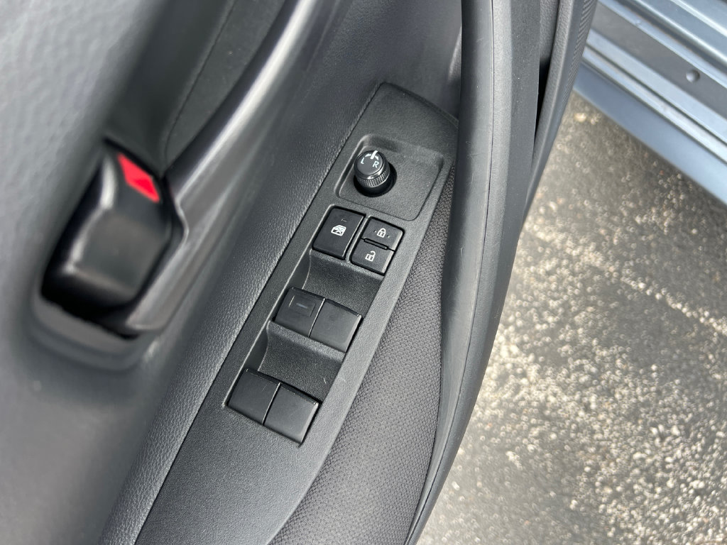 Used 2025 Toyota Corolla LE FWD image 18