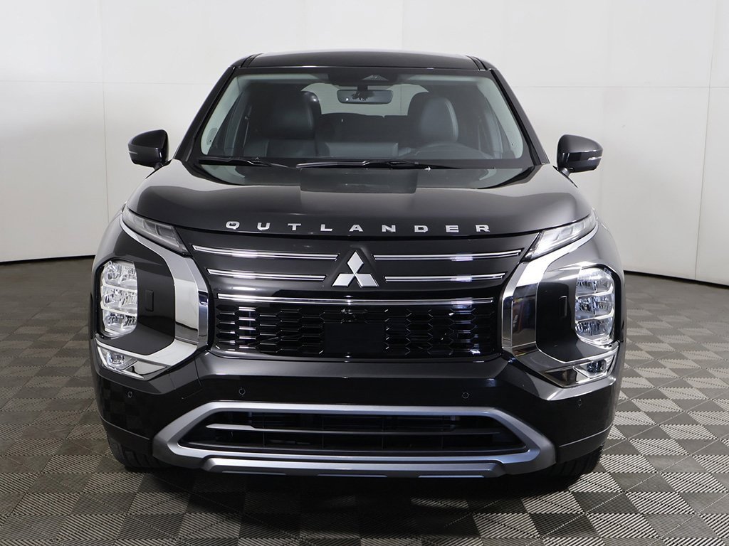 New 2025 Mitsubishi Outlander SE image 13