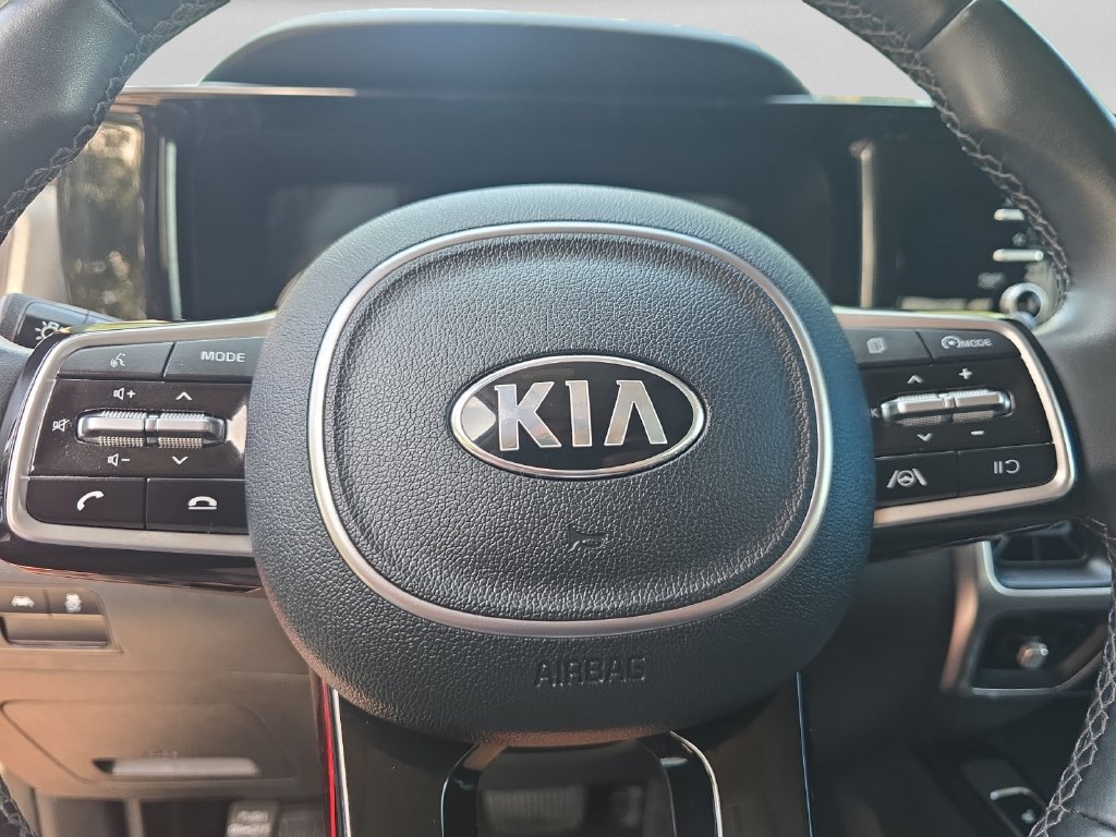 Used 2021 Kia Sorento S w/ Panoramic Sunroof Package AWD/4WD image 12