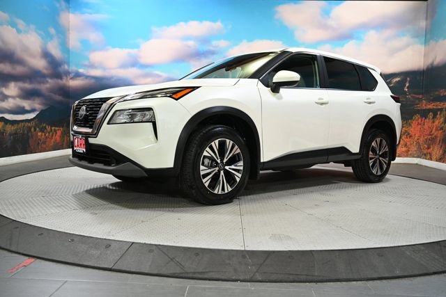 Used 2023 Nissan Rogue SV FWD image 3