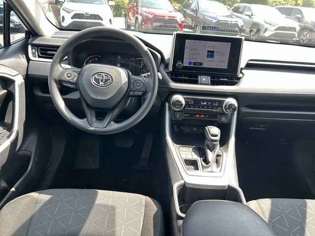Used 2025 Toyota RAV4 XLE AWD/4WD image 15