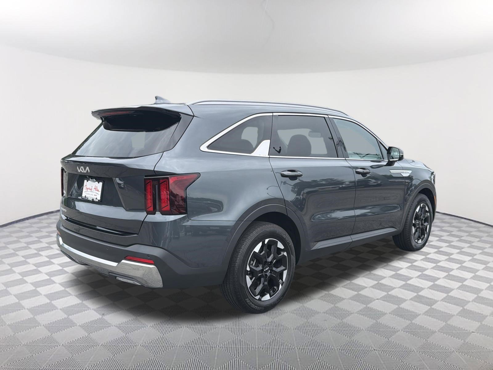 Used 2024 Kia Sorento S w/ Panoramic Sunroof Package FWD image 6