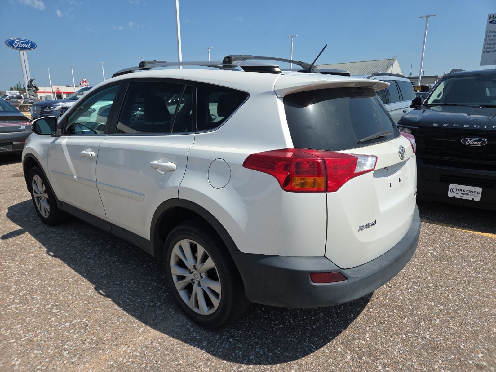Used 2014 Toyota RAV4 Limited w/ Technology Package AWD/4WD image 6