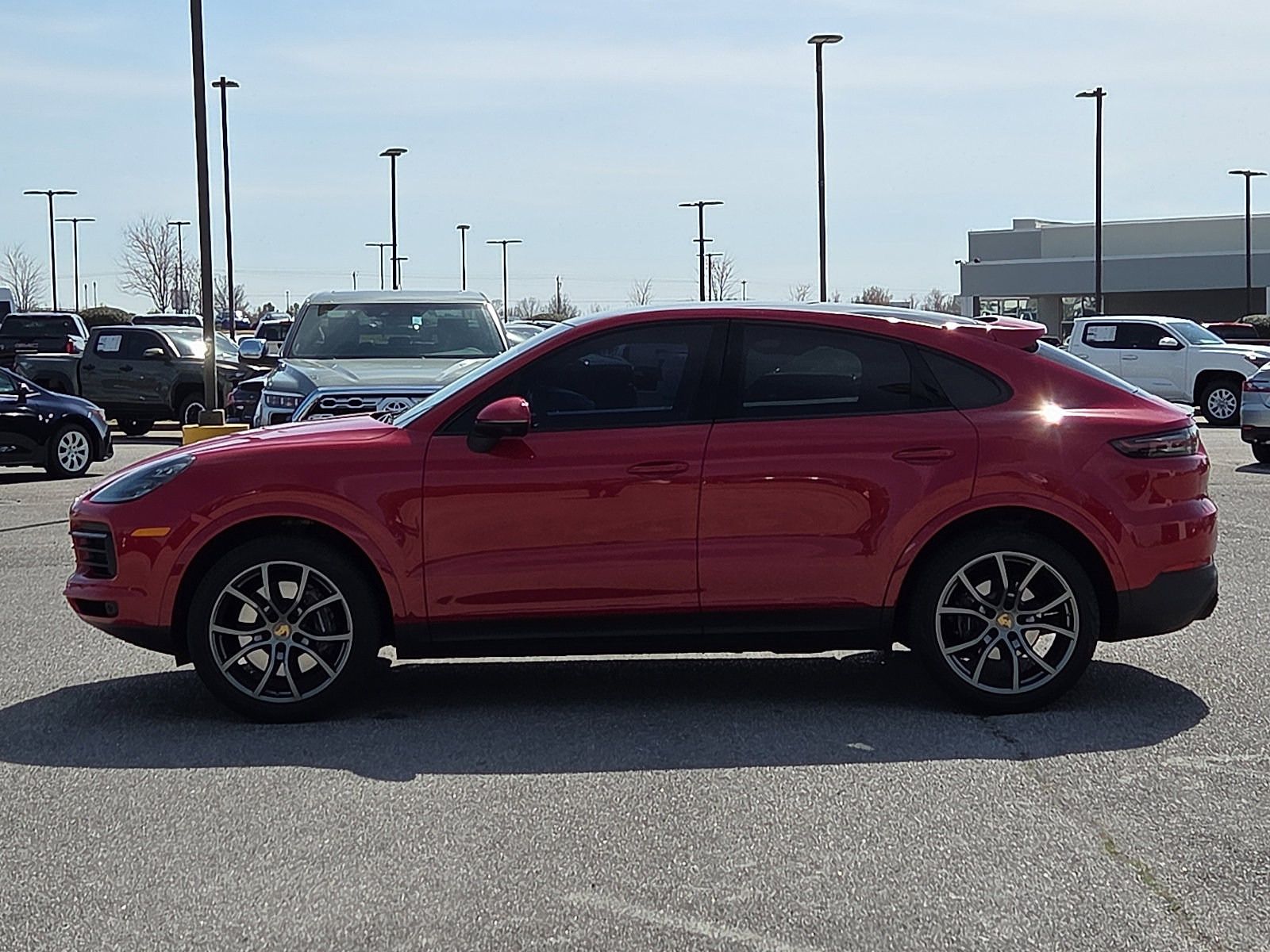 Used 2021 Porsche Cayenne Coupe image 3