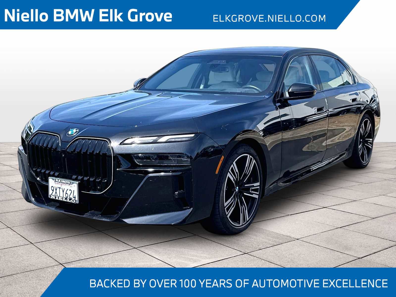 Used 2025 BMW 760i xDrive AWD/4WD image 1