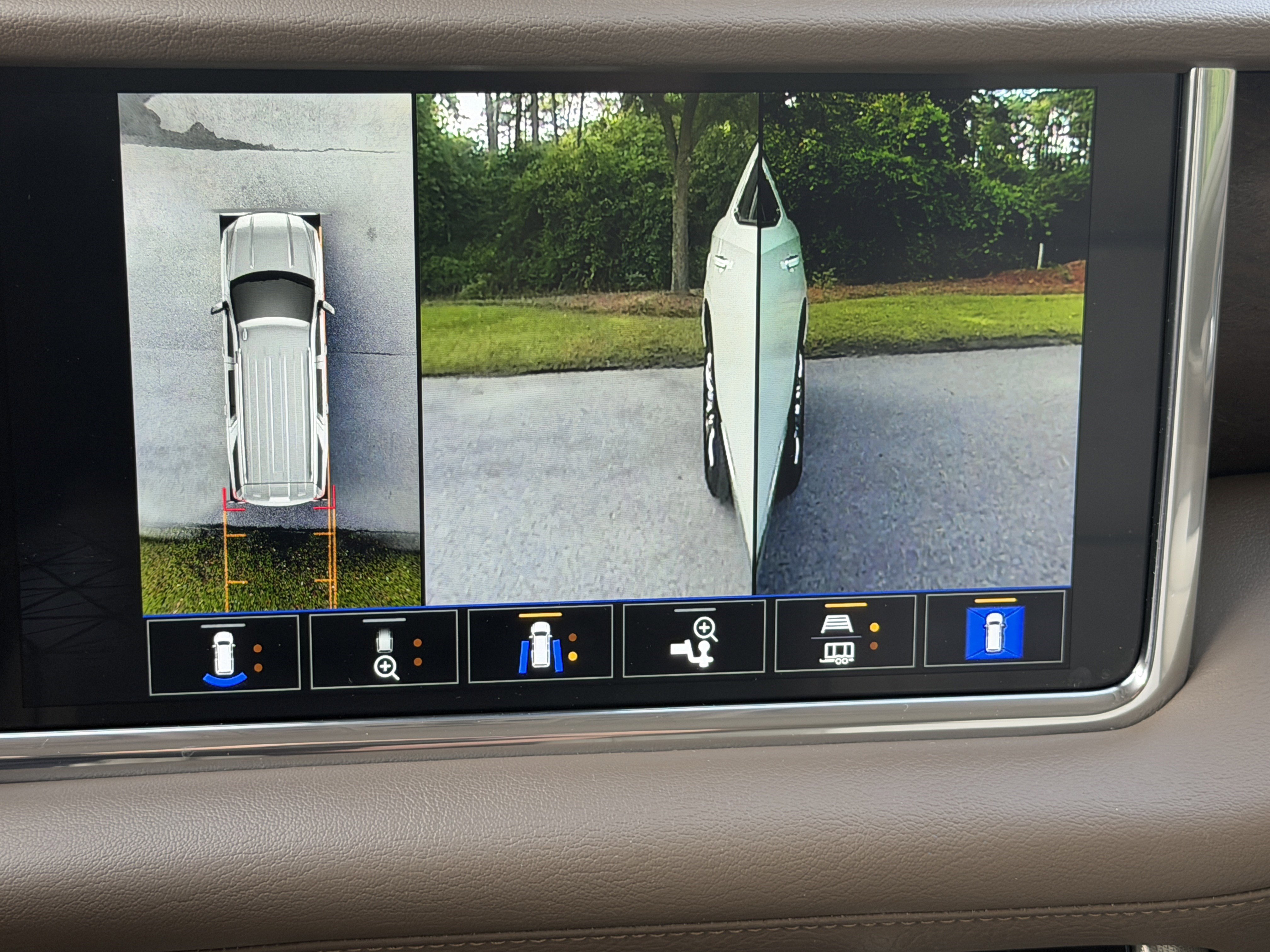 Used 2022 GMC Yukon Denali AWD/4WD image 29
