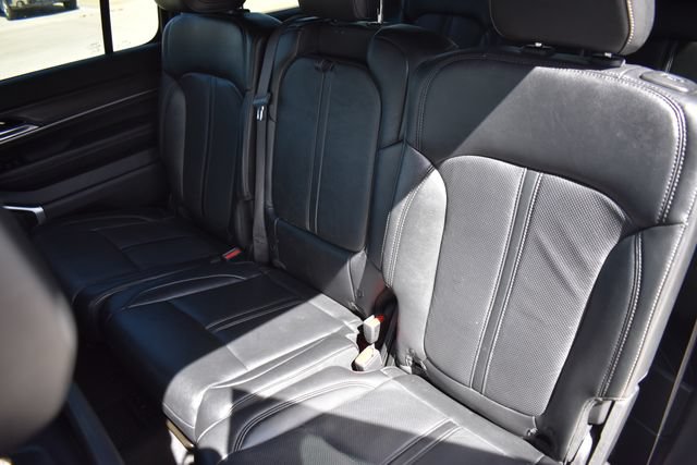 Used 2023 Jeep Wagoneer L Series II AWD/4WD image 19