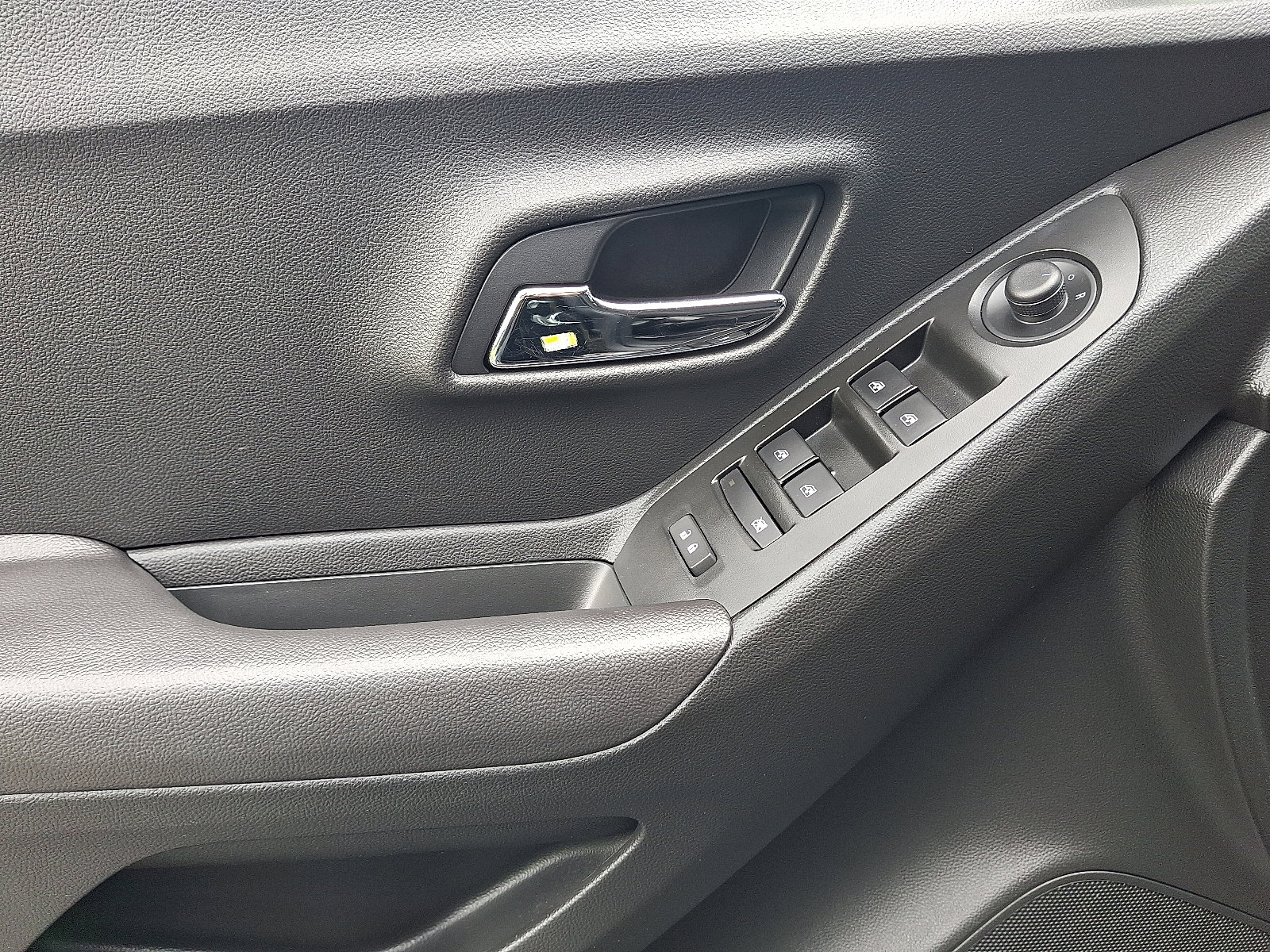 Used 2020 Chevrolet Trax LS image 13