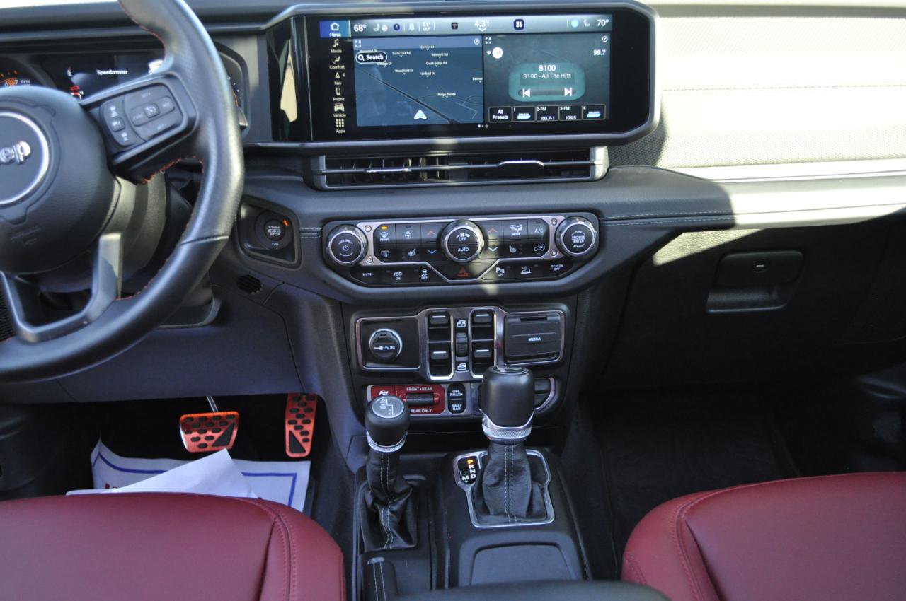 Used 2024 Jeep Wrangler Unlimited Rubicon 392 image 19