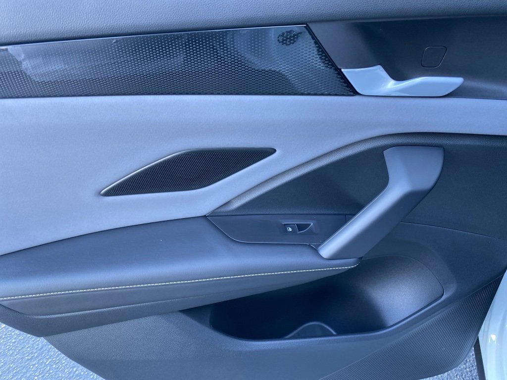 New 2026 Volkswagen Tiguan SE R-Line image 28