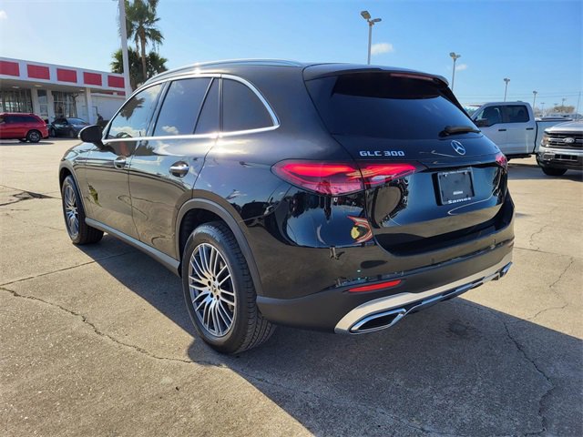 Used 2024 Mercedes-Benz GLC 300 4MATIC image 16