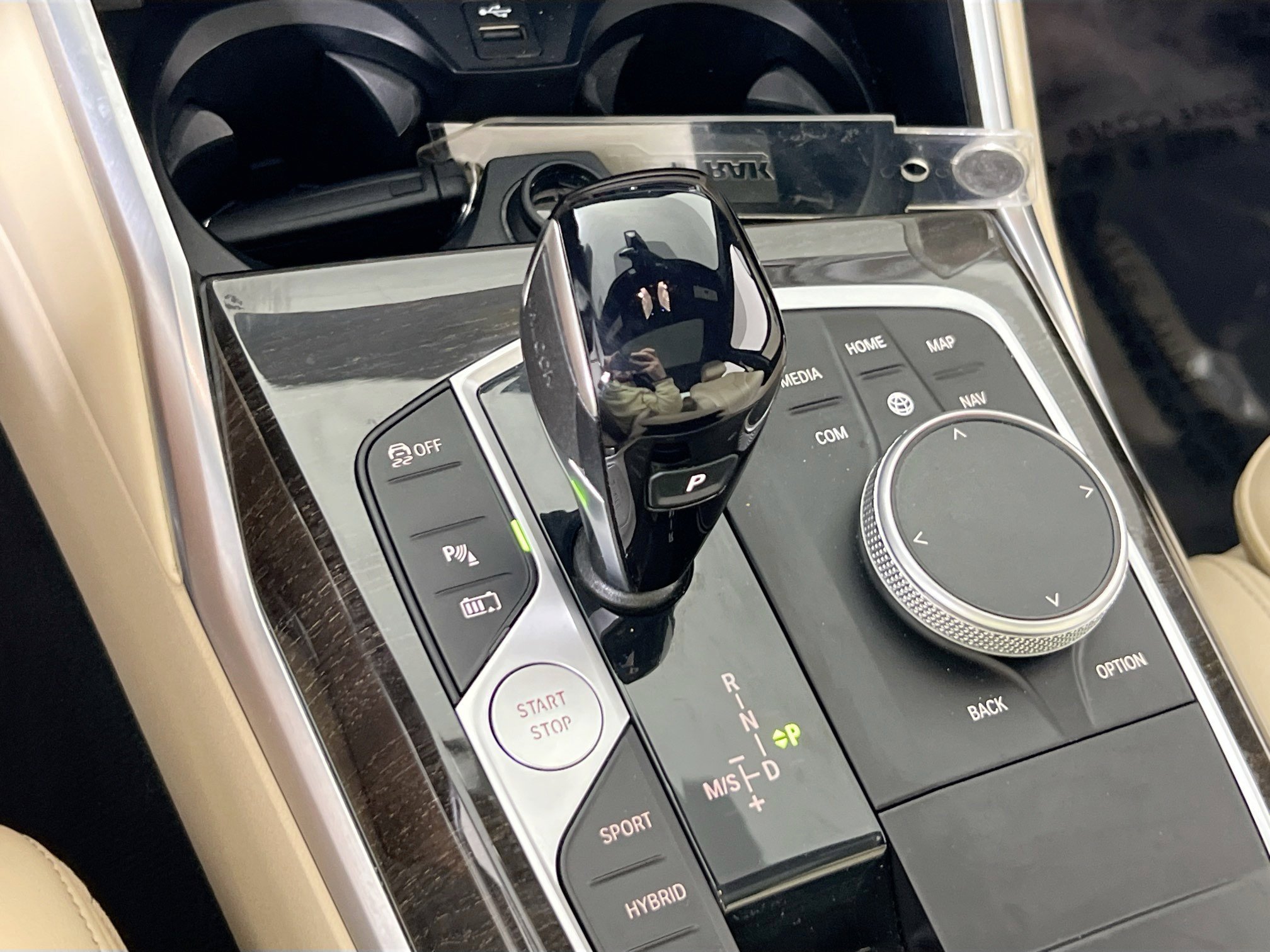 Used 2022 BMW 330e xDrive w/ Driving Assistance Package image 17