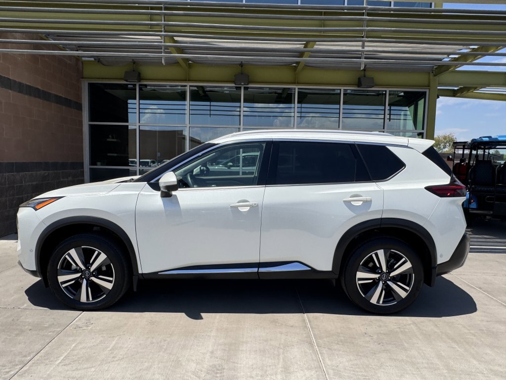 Used 2023 Nissan Rogue SL w/ SL Premium Package image 6