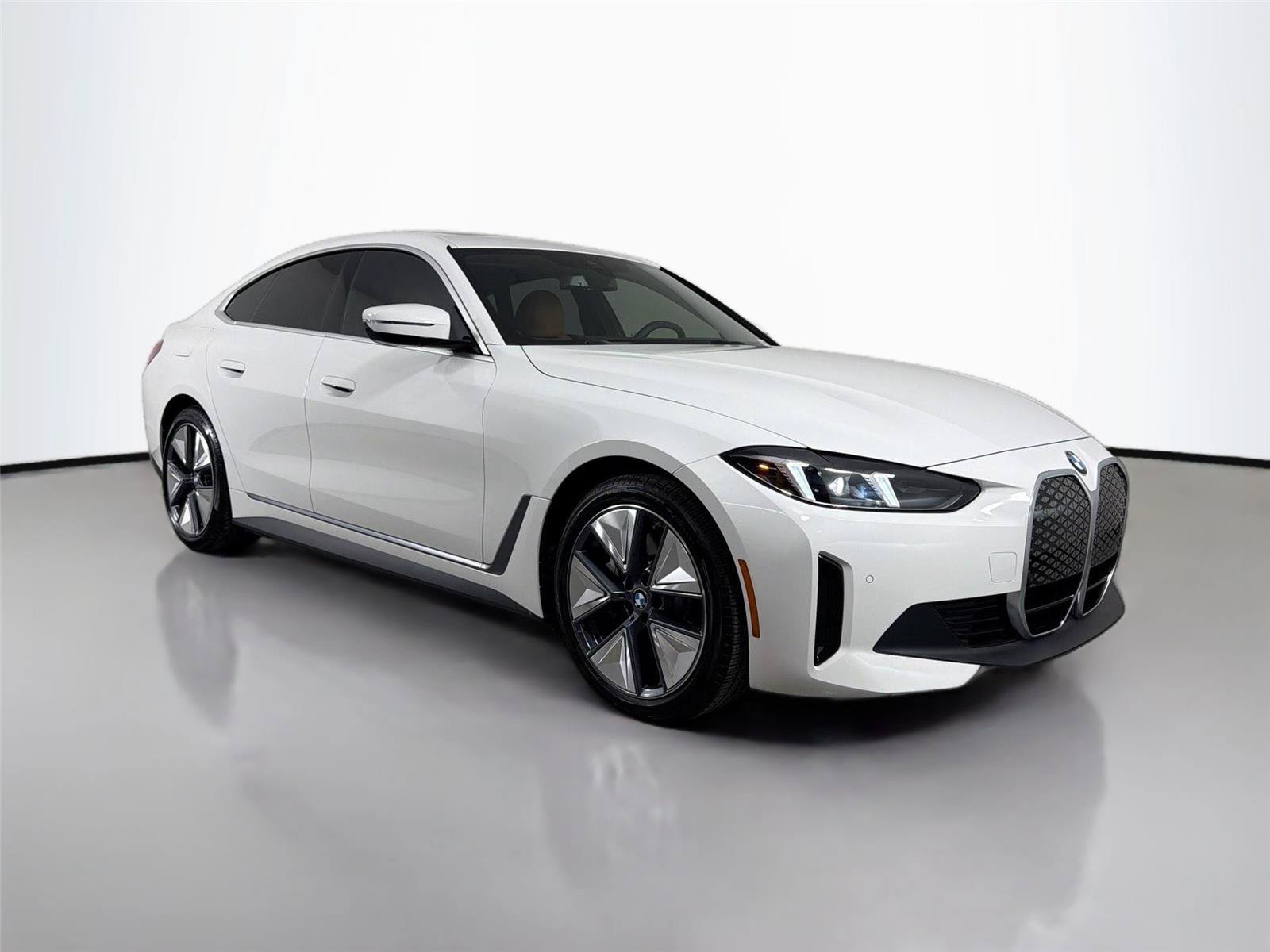 New 2026 BMW i4 xDrive40i AWD/4WD image 5