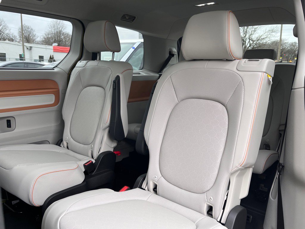 New 2025 Volkswagen ID. Buzz 1st Edition image 14