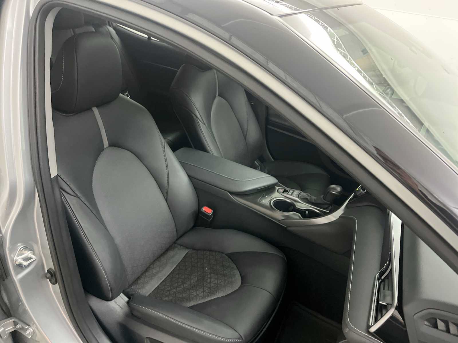 Used 2024 Toyota Camry XSE w/ Navigation Package FWD image 32
