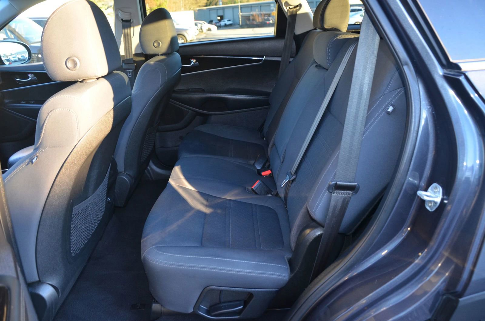 Used 2019 Kia Sorento LX Sport Utility 4D w/ LX V6 Convenience Package image 8