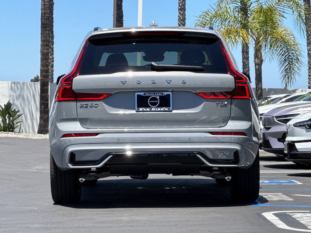 New 2026 Volvo XC60 T8 Plus w/ Climate Package PRO AWD/4WD image 4