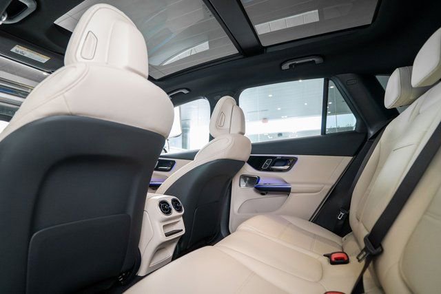 New 2026 Mercedes-Benz GLC 300 4MATIC image 12