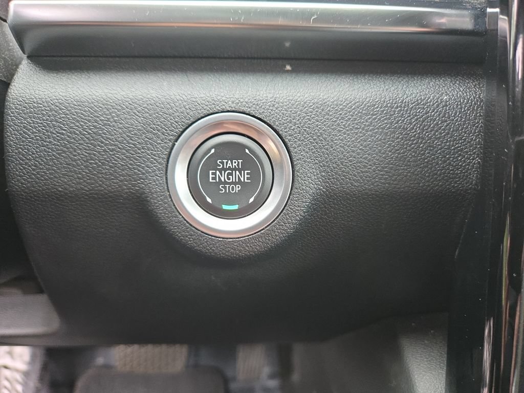 Used 2025 GMC Terrain Elevation AWD/4WD image 32